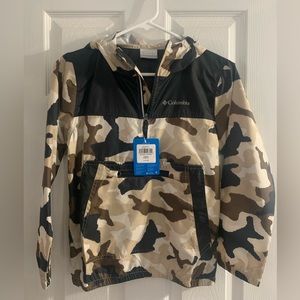 NWT Columbia hooded rain jacket/windbreaker M